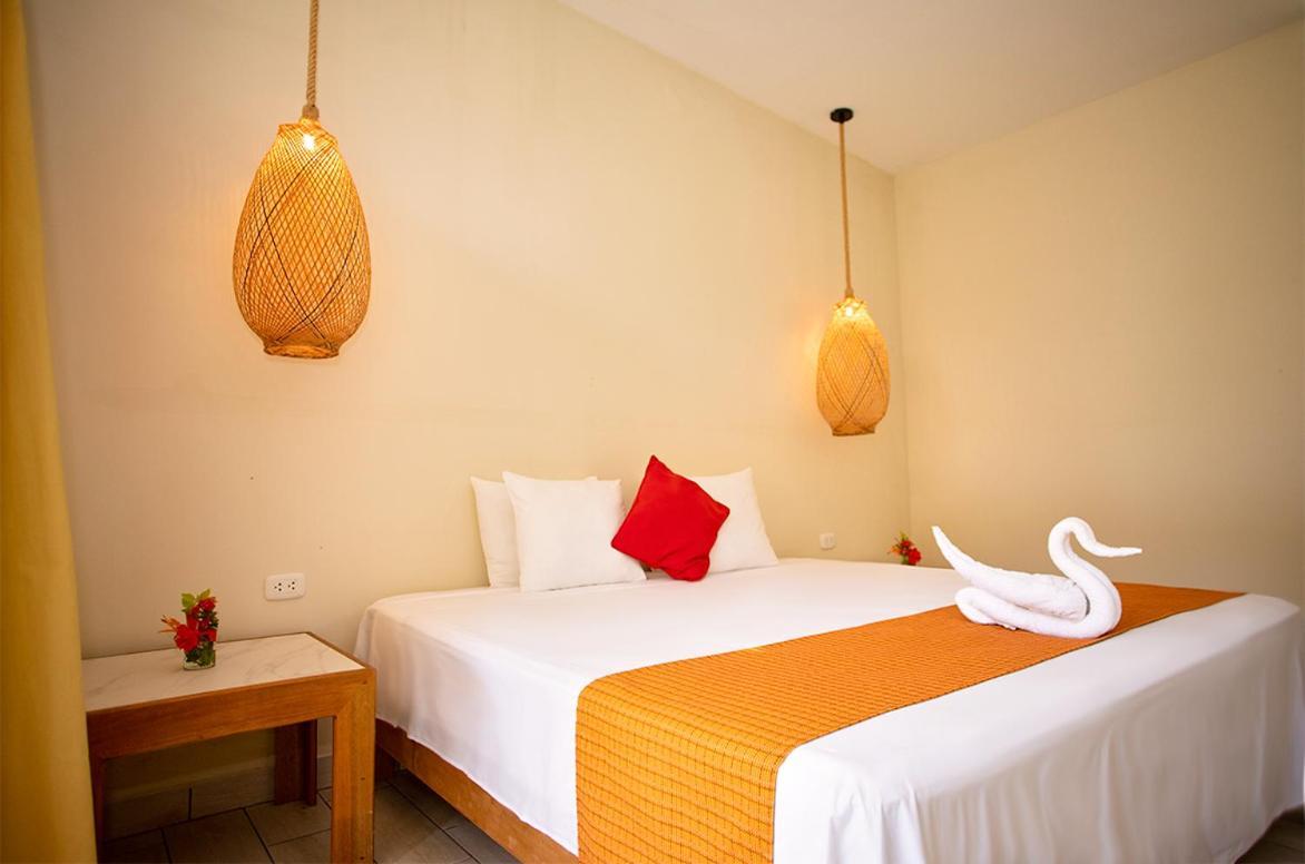 Irapay Amazon Lodge - Asociado Casa Andina Икитос Екстериор снимка